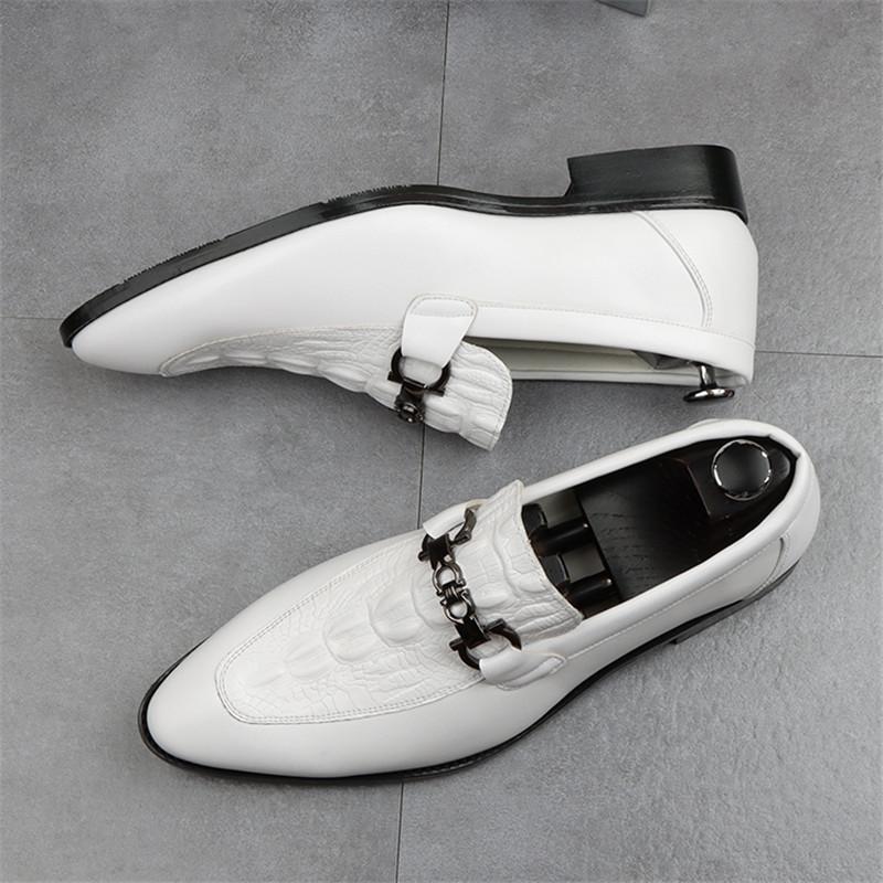Fashion New Men's Alligator Pattern Loafers Pointed White Black Brown Slip On Flats Shoes Designer Homecoming Wedding Dress Footwear