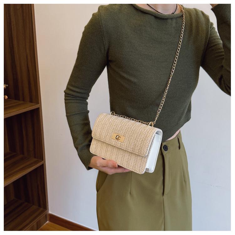 Трендовая женская летняя сумка кроссбоди с цепочкой-косичкой - Модный дизайн с поворотным замком