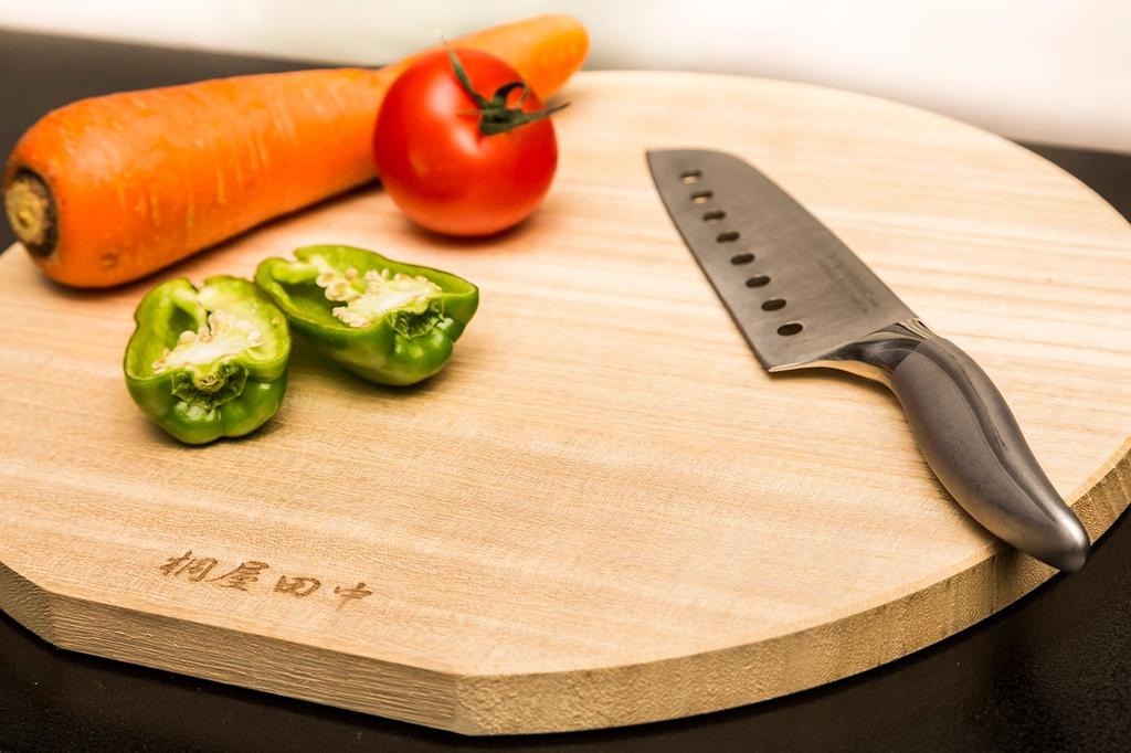 Kiriya Tanaka Paulownia Cutting Board Round Shape (large)