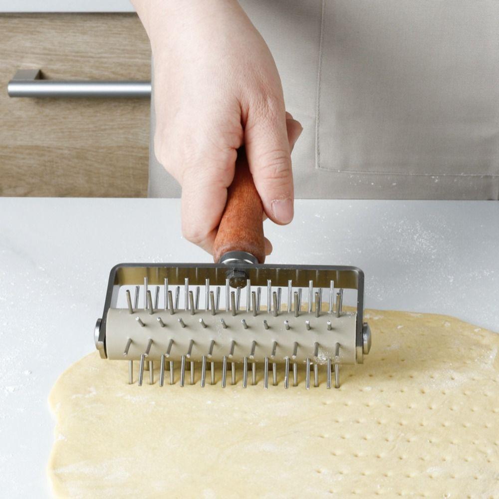 Bread Homemade Stainless Steel Pizza Docker Wheel Dough Roller Baking Tool