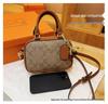 Retro European & American Women's Handbag: Trendy, Versatile, High-Quality Shoulder & Crossbody Bag