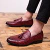Летняя легкая мужская обувь из мягкой кожи, лоферы, удобные мокасины без застежек, повседневные туфли для вождения на плоской подошве, размер 38-47