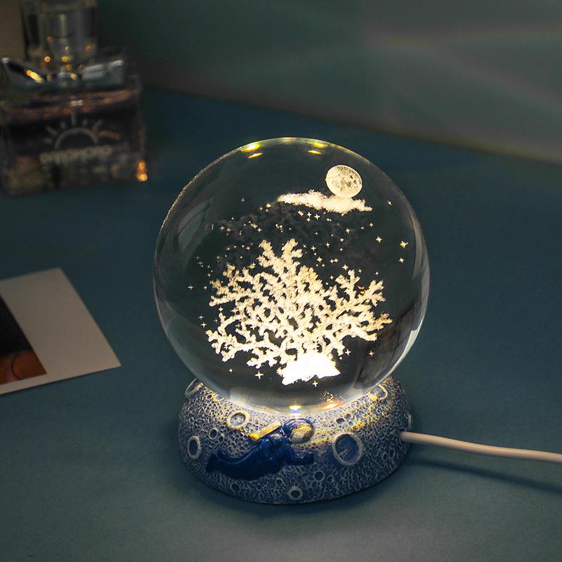 Ночник в виде хрустального шара с 3D внутренней гравировкой - Светящееся полимерное украшение, сувенир, подарок