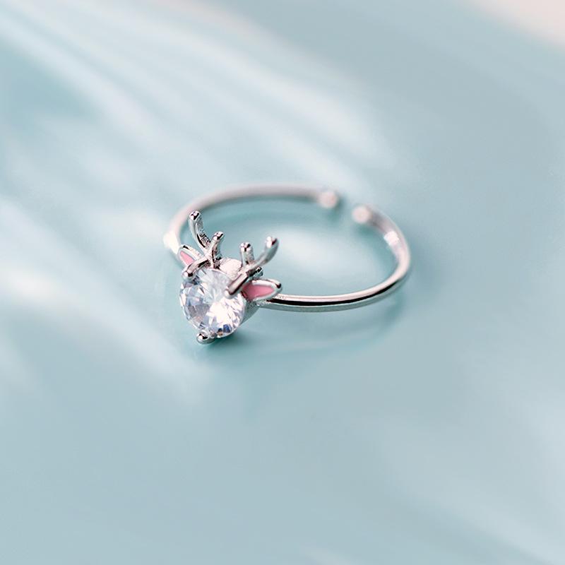 Zircon Inlaid Deer Antler Ring: Elk Pattern, Perfect for Christmas or New Year