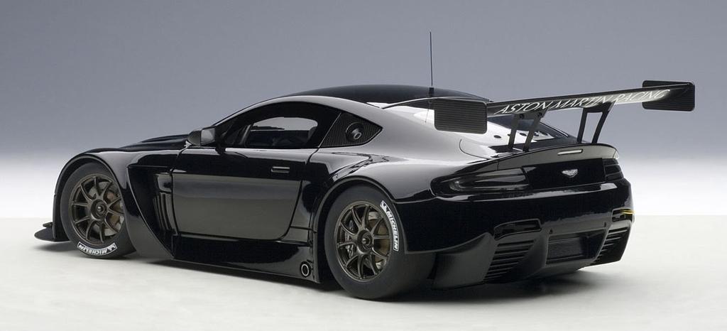 AUTOart Лучшая цена Композитная модель Aston Martin V12 Vantage GT3 2013 Черный Готовый продукт 38570 1/18