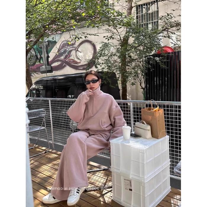 Женский повседневный спортивный костюм осень-зима 2024: Комплект из двух предметов: свободная короткая куртка и широкие брюки