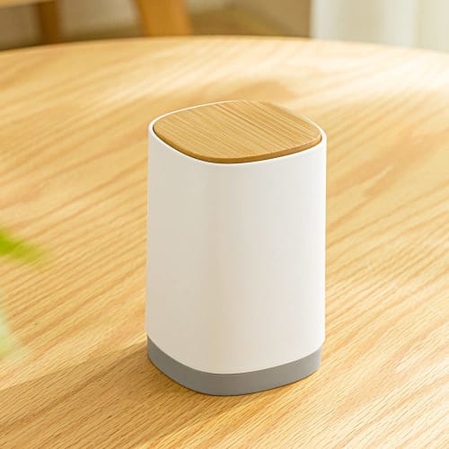 Гигиеничный держатель для зубочисток нажимного типа, держатель для ватных палочек и отделение для хранения мелких предметов с крышкой. Управление одним касанием для скрытия зубочисток и