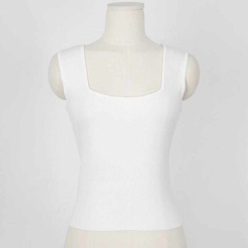 Женская узкая майка с квадратным воротником на раннюю осень - универсальный топ в корейском стиле