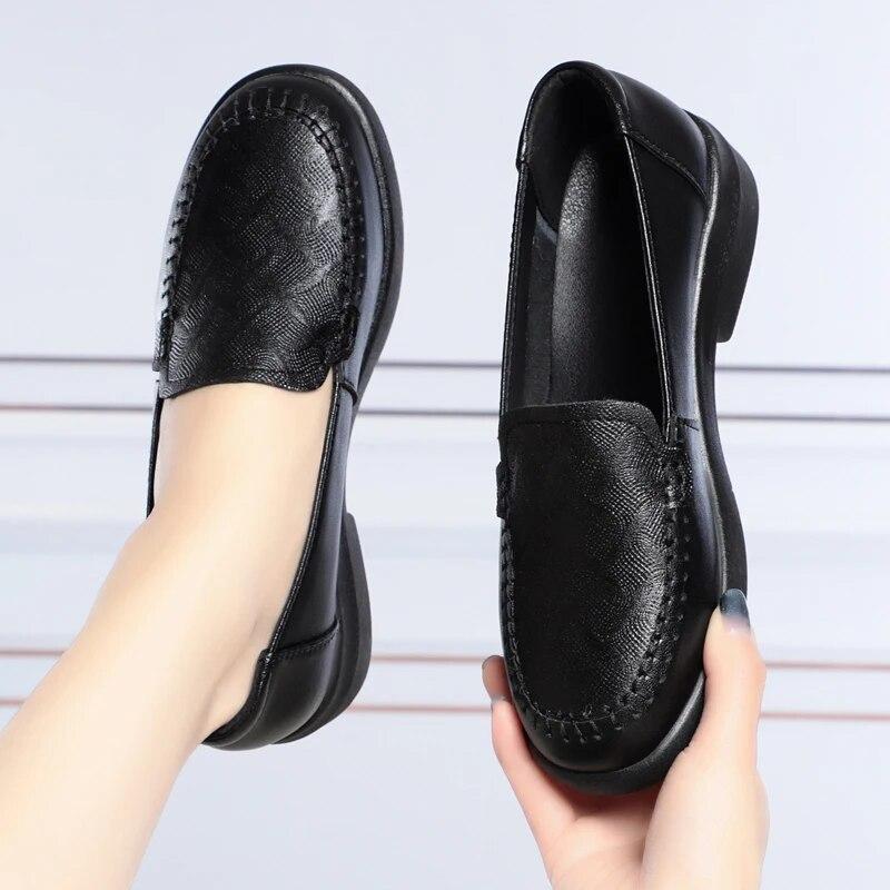 Women Loafers Spring Cut-out Women Casual Round Toe Large Size Mom Shoes Women
