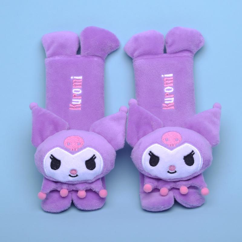 Накладка на ремень безопасности Sanrio Kuromi с плюшевой подкладкой для безопасного и комфортного путешествия