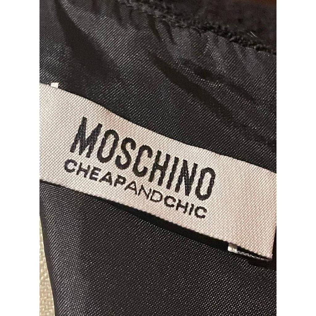 Б/у Черное твидовое платье MOSCHINO без рукавов с ожерельем