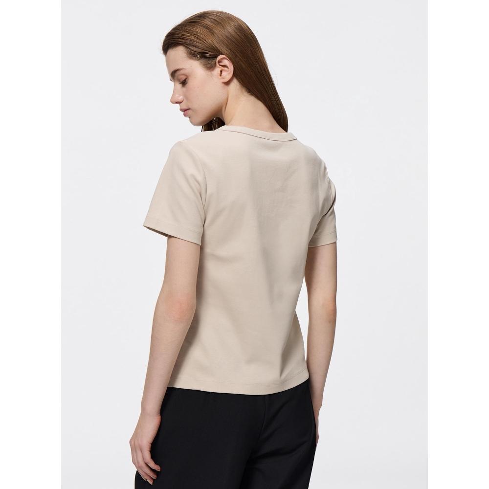 GU by Uniqlo Cotton Smooth V Neck T+ec