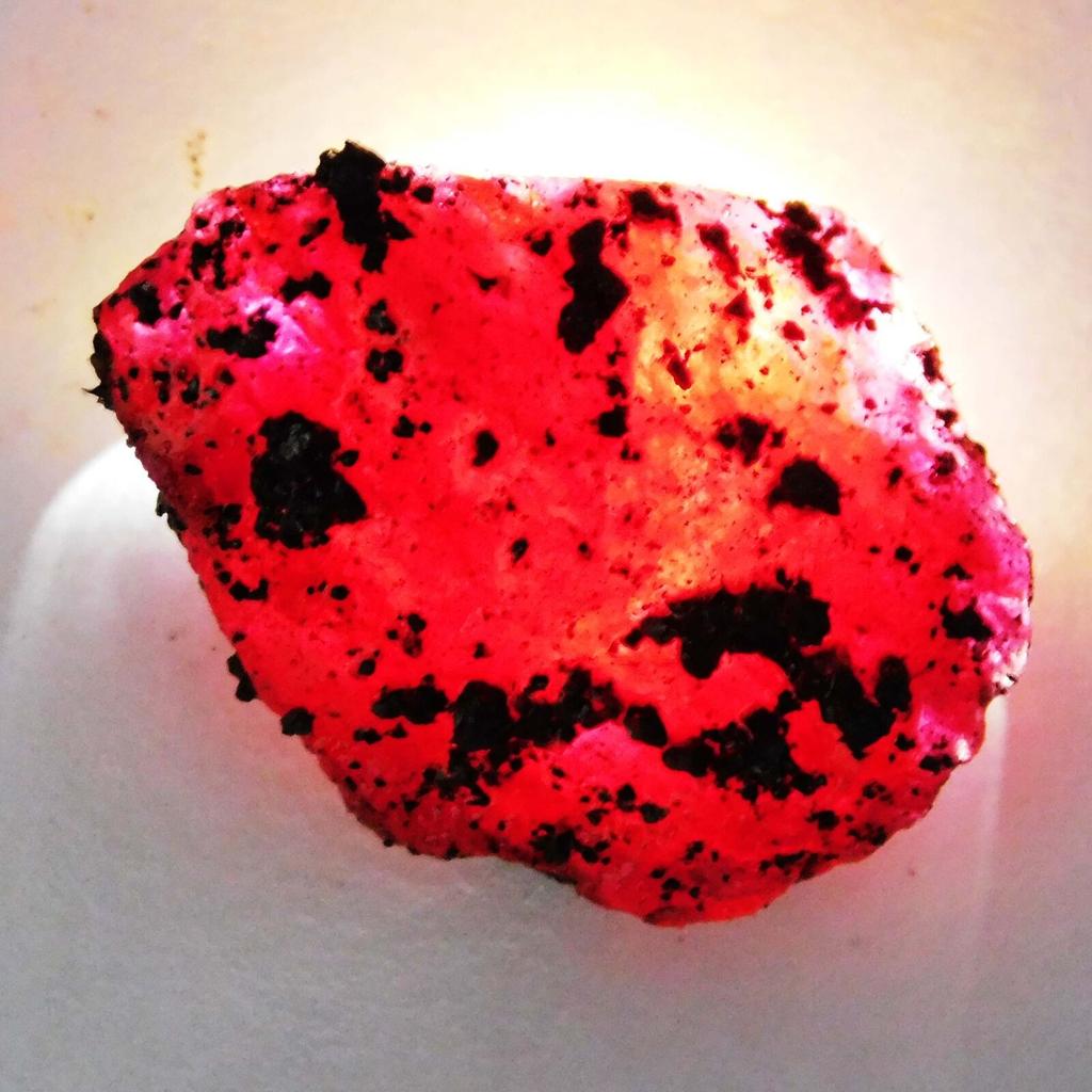 Natural Red Ruby Loose Gemstone Uncut Rough 50 To 60 ct for Lapidary and Gem Collections