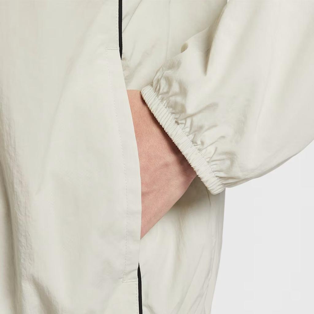 Nike Мужская куртка Air Windrunner IF1289-072
