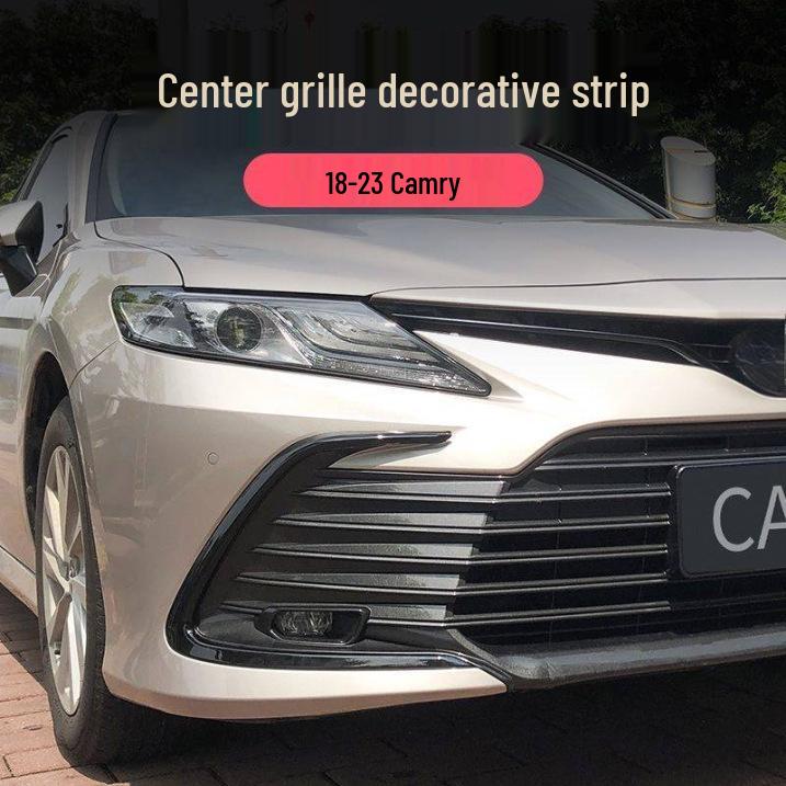 Черная накладка на решетку радиатора Camry 8-го поколения 18-23 с наклейкой-эмблемой Black Warrior