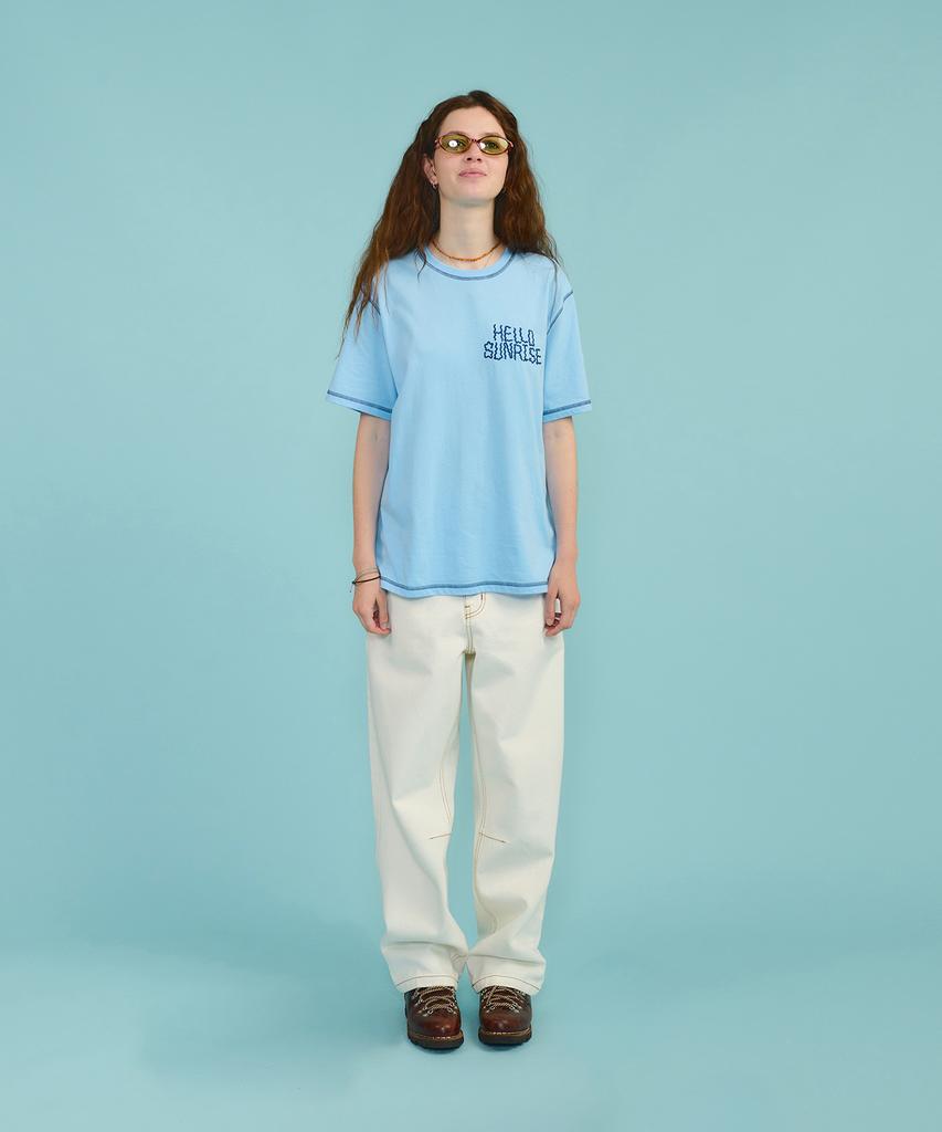 HELLO SUNRISE Hs Doodle Typo Stitch Tee_Sky Blue