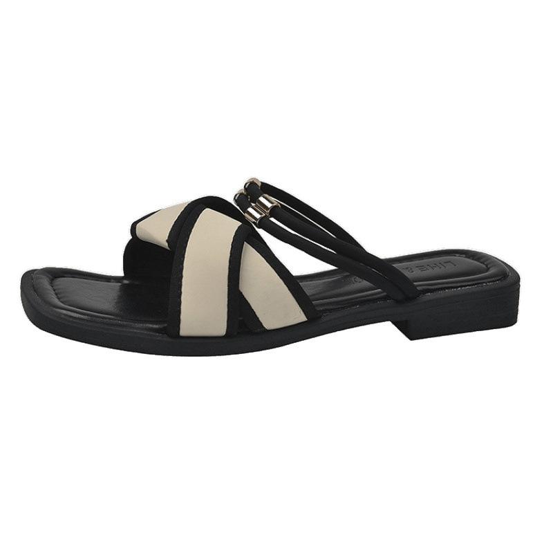 French fairy style flat-bottomed sandals female summer wear with skirt 2025 new popular versatile Roman two wear sandals