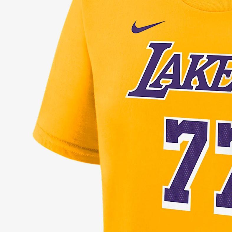 Nike Футболка Los Angeles Lakers NBA Лука Дончич Удобная Приятная к коже Простая Цифровая Буквенная С коротким рукавом Детские Топы Желтый Z2B7BCMWLAKLD-NFG