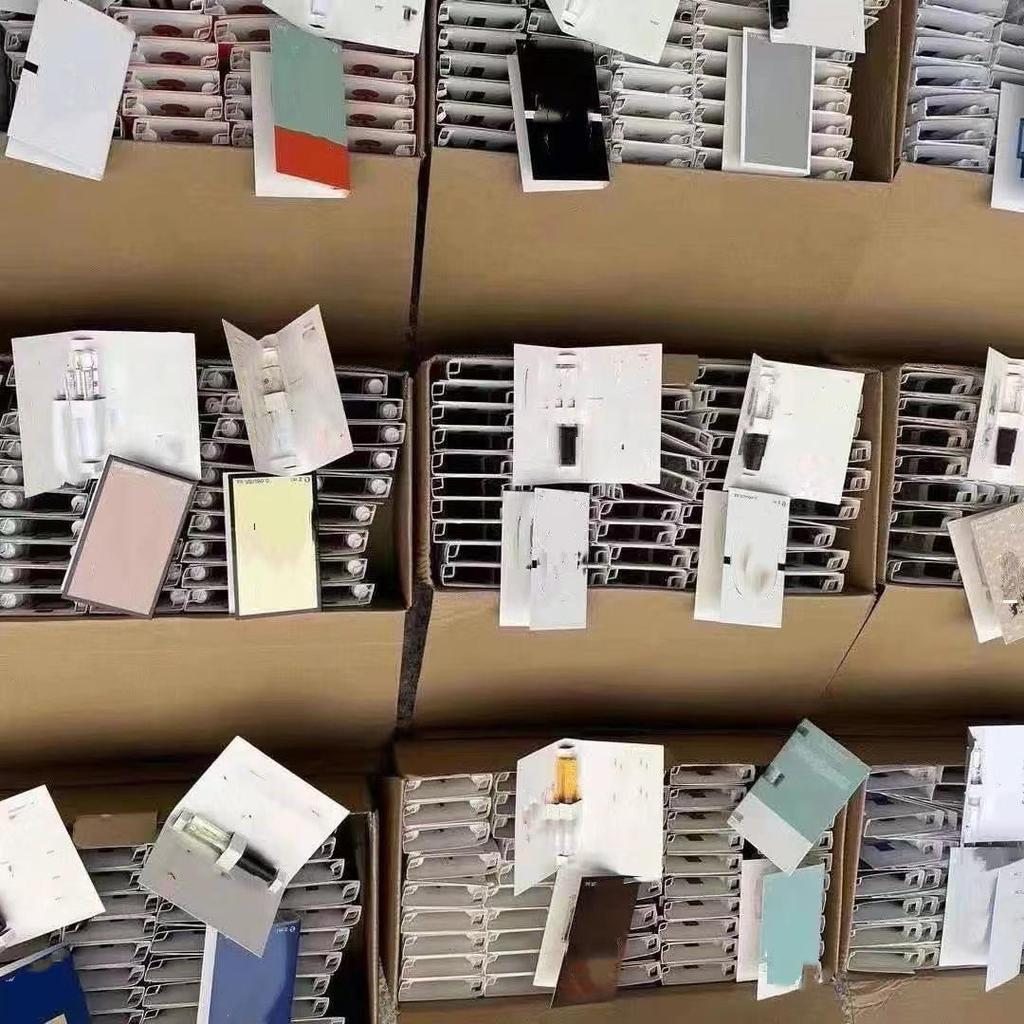 Вьетнам 2 мл Образец духов известного бренда - Фаворит TikTok, Хит ночного рынка