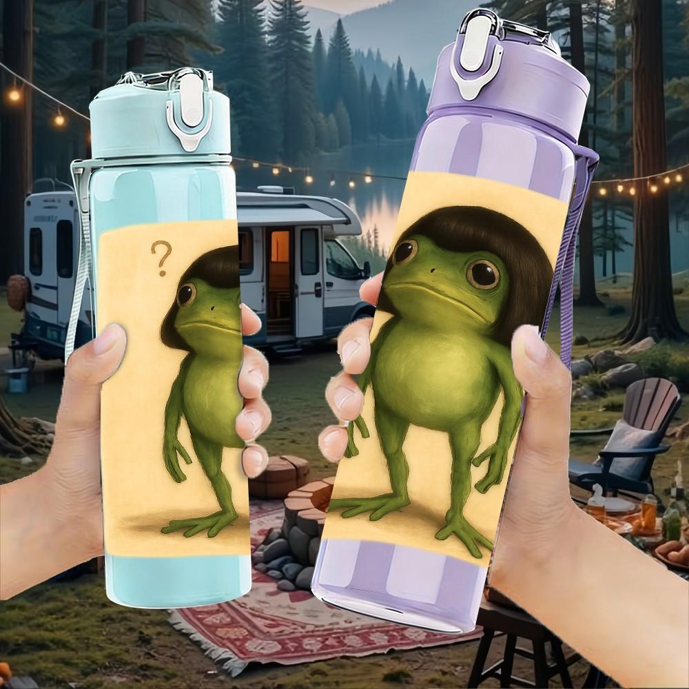 1PC Thinking Green Frog Cartoon 750ml Color Plastic Sports Water Bottle Leakproof Flip Straw Lid Suitable for Sports Office Home Use