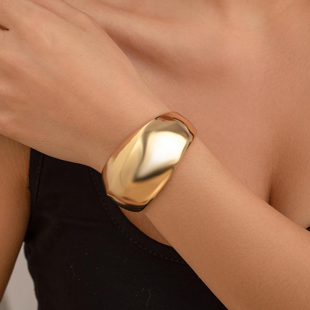 Exaggerated INS Heavy Craft Design Sense Metal Glossy Bracelet Geometric Personality Wide Bracelet