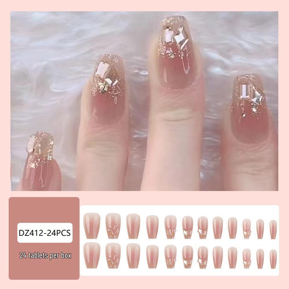 Многоразовый набор для дизайна ногтей Blush: 24 съемные наклейки для ногтей