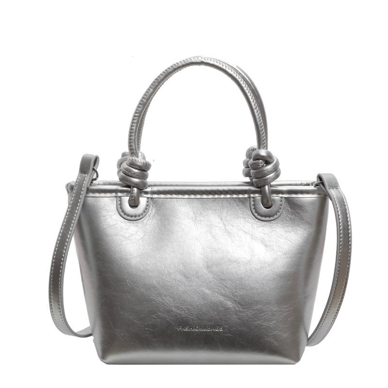 Handheld Bucket Small Bag Women's New Fashion Versatile Messenger Bag Commuter Shoulder Bag