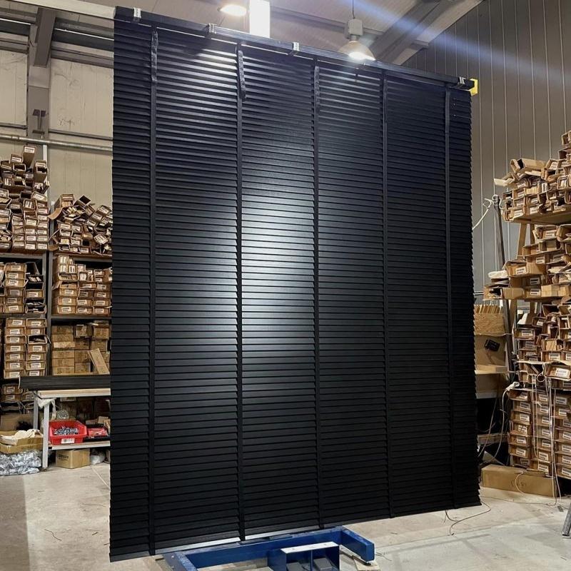 Factory Wholesale Price Customizable Shade Rechargeable Motor Remote Control Motorized Faux Wooden Venetian Blinds For Windows