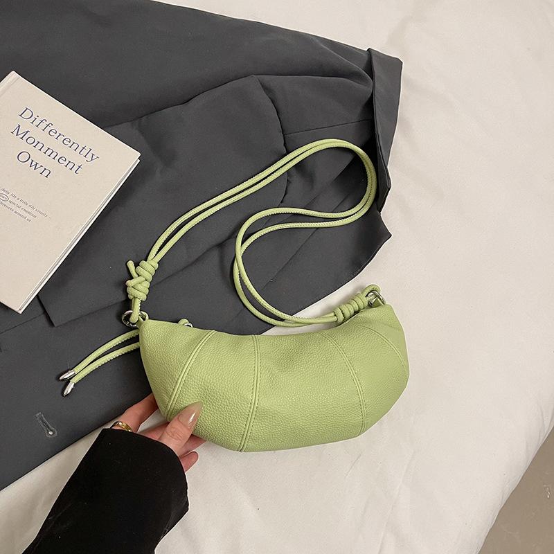 Французская нишевая сумка женская 2025 новая высококлассная на плечо сумка-мессенджер популярная весенне-летняя универсальная сумка-пельмень круассан