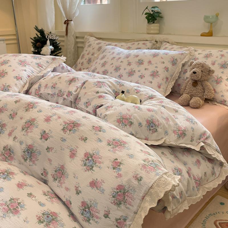 INS Комплекты постельного белья в корейском стиле 2025 Новые Хлопковые Мятые Двухслойные Пряжа Кружево Комплекты постельного белья Клетчатый Рождественский декор Подарок Домашний декор