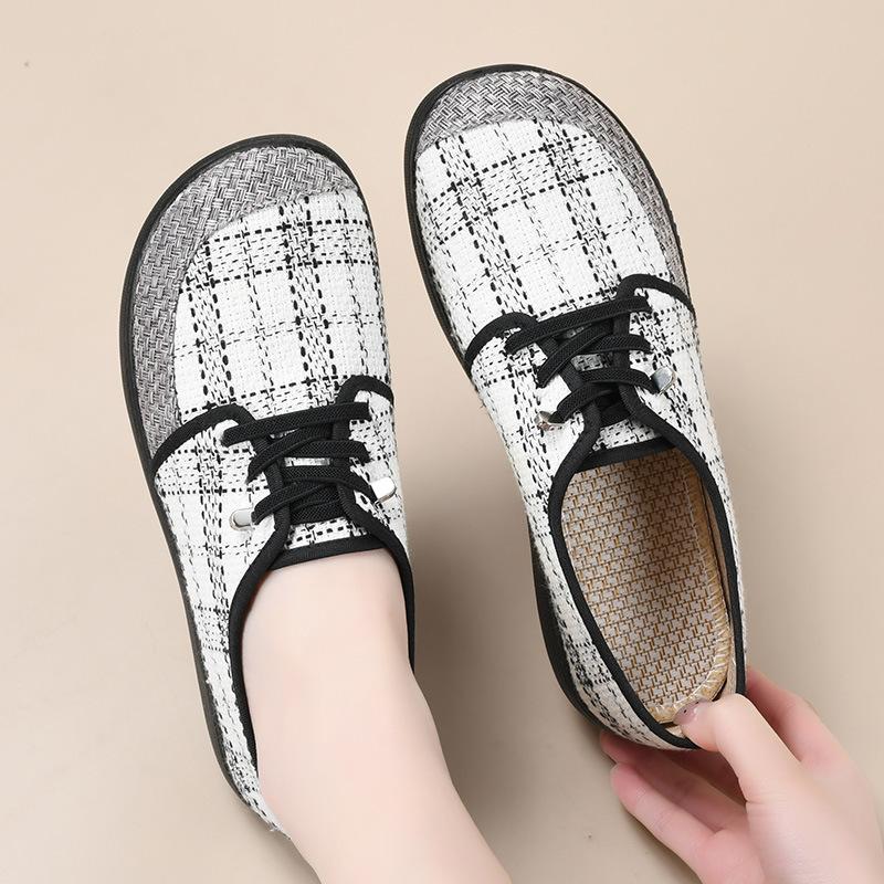 Middle-aged and old spring and autumn new Xiaoxiangfeng casual cloth shoes soft-soled cloth shoes women