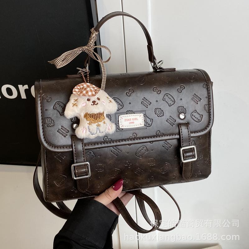 Casual retro commuter women's backpack 2025 autumn and winter new exquisite small schoolbag backpack after going out