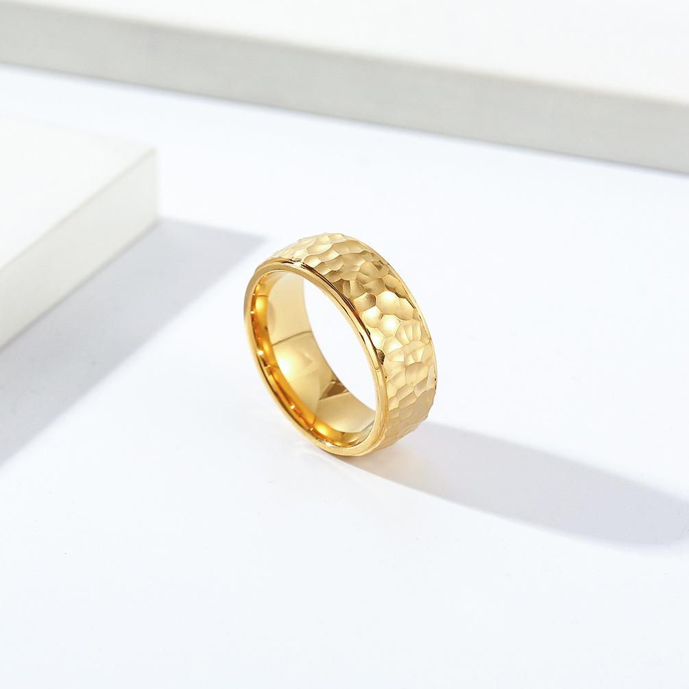 Нишевое кольцо из титановой стали ручной работы с узором «лунный кратер»