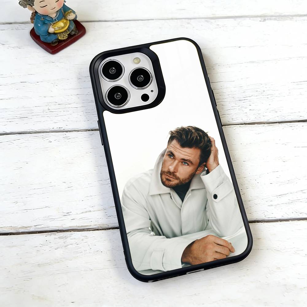 Чехол для телефона с Крисом Хемсвортом для iPhone17,16,15,14,13,12,11 Plus,Pro Магнитный с Magsafe Беспроводная зарядка