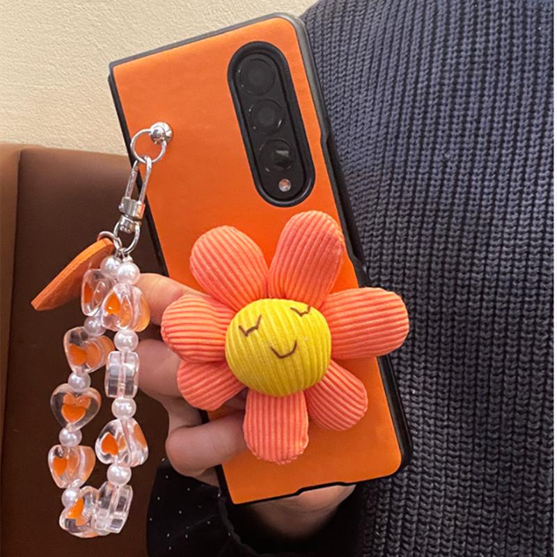 Luxury Fashion Cute Diy Flower Pearl Hand Chain Bracelet Case Cover For Samsung Galaxy Z Fold 3 2 5g Zfold 4 Leather Back Fundas