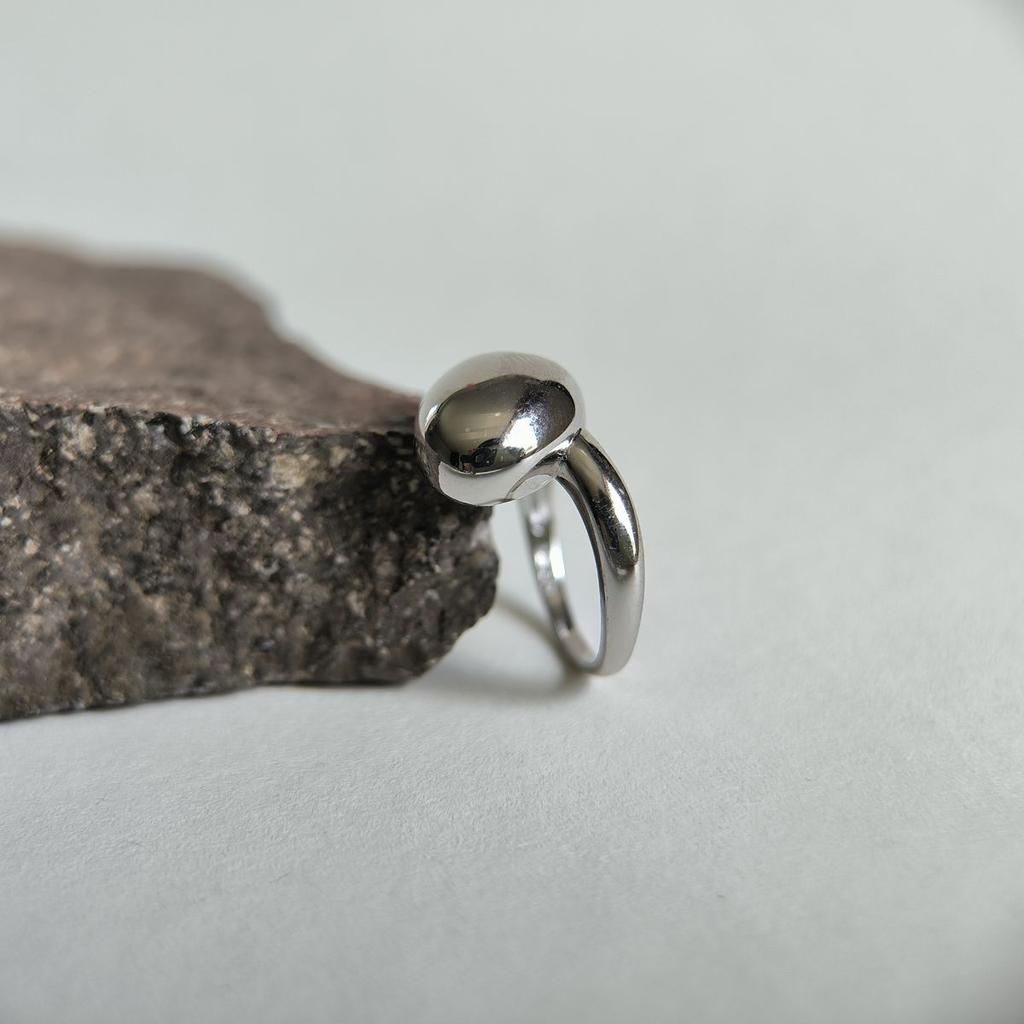 Серебряное кольцо с без камней, вес изделия 3,23 гр (2185772)