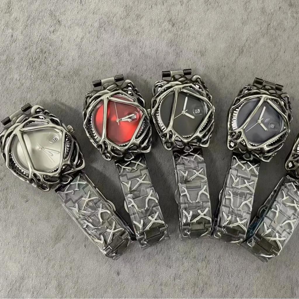 Hot Sell AAA Original Quartz Watch Men's Antique Alabaster Y2K Demon Claw Luminous Hot Medieval Unique Creative Men Watch Clock