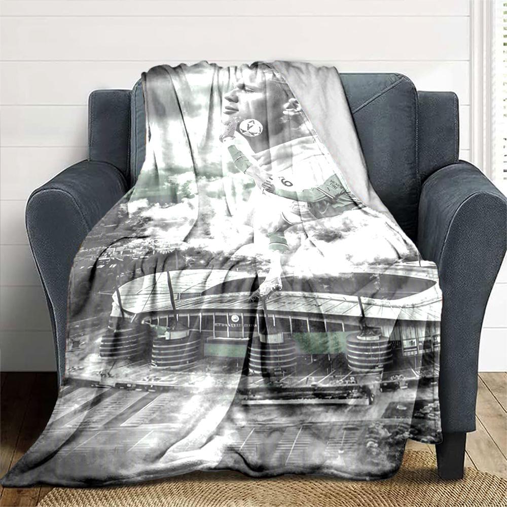 Man City's Haaland Celebration Blanket Warmthful Decor Great for Bed Chair Office for All Seasons Digital Print Birthday Christmas Gift Blanket