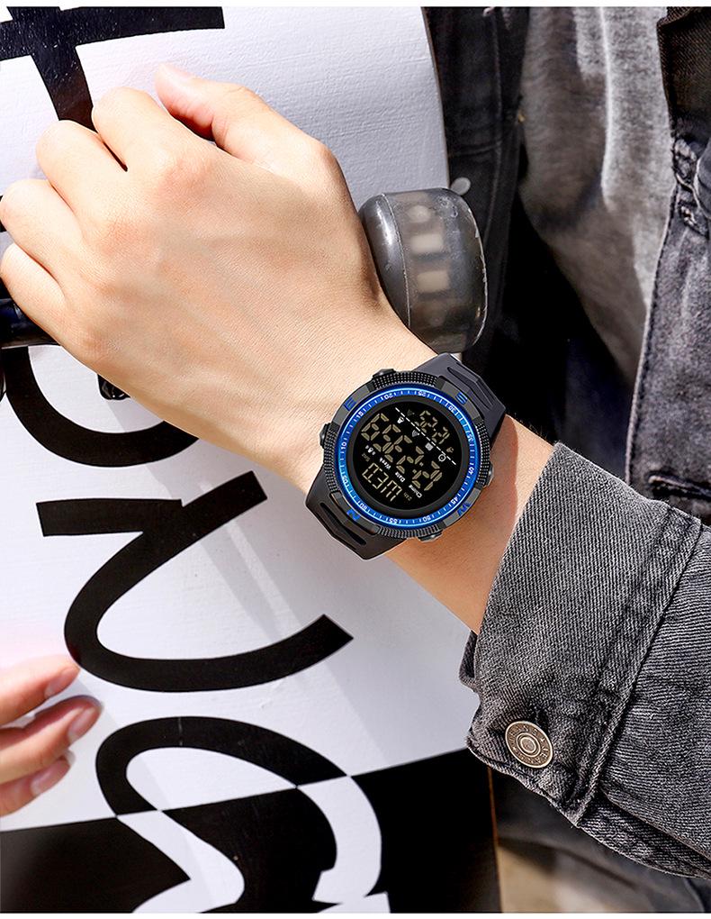 Sanda Мужские светящиеся водонепроницаемые модные электронные часы с большим циферблатом и календарем.