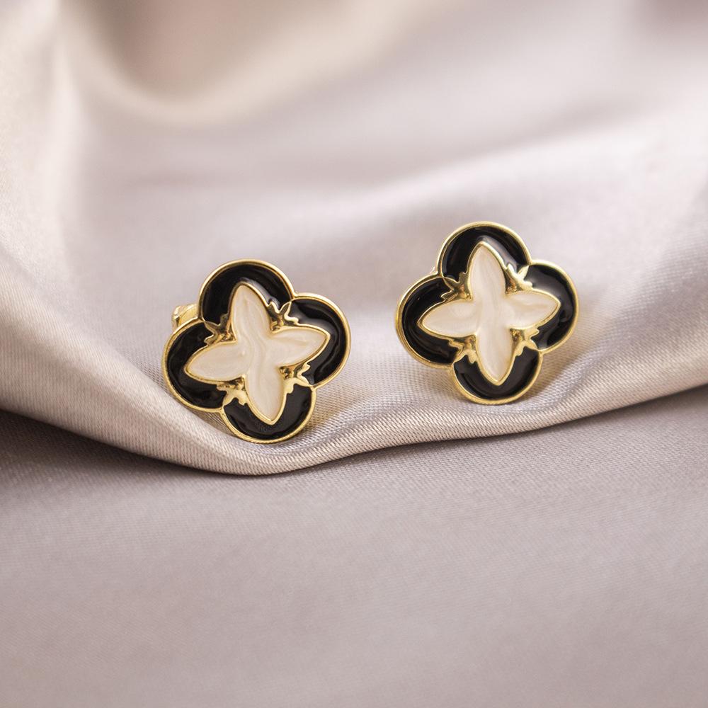 Универсальные легкие роскошные клипсы для ушей без проколов, повседневные высококачественные треугольные клипсы для ушей, универсальные женские серьги