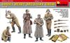 MiniArt Soviet Heavy Artillery Plastic Model Kit 1/35 Crew, 5-piece