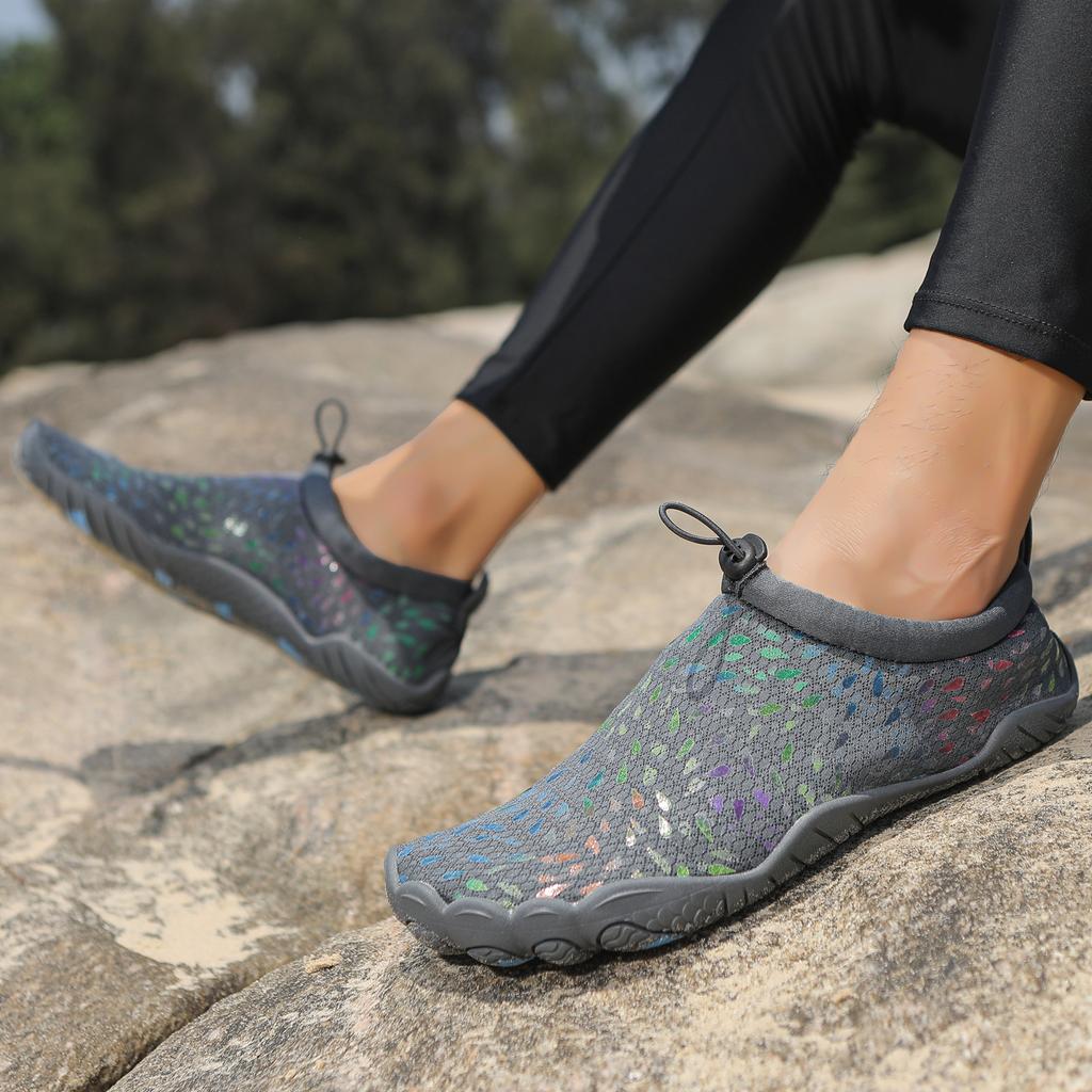Outdoor Creek Shoes Swimming Shoes Beach Wading Fishing Shoes Men's and Women's Mesh Fitness Shoes Breathable Indoor Sports Shoes