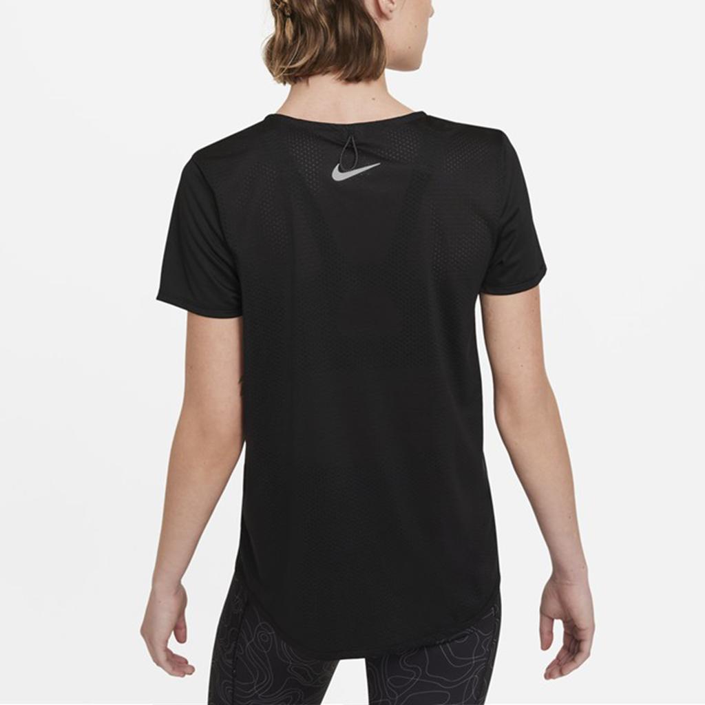 Nike Dri-FIT Светоотражающий логотип с принтом Быстросохнущая дышащая спортивная футболка с короткими рукавами Женские топы Черные DA1247-010