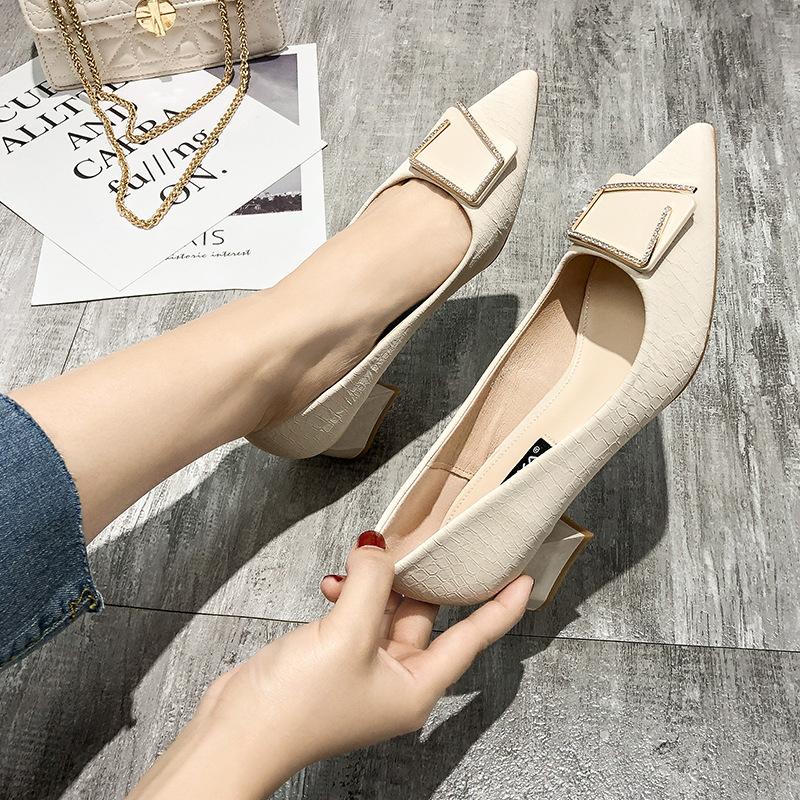 2024 New Pointed Single Shoe Shallow Mouth Thick Heel Heels Women Diamond Fashion Casual Simple All-match Mary Jane Shoes