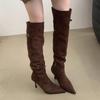 Маленький мужчина на высоком каблуке, высокие сапоги-чулки, осень и зима, новые нишевые, ретро замшевые тонкие сапоги, сапоги до колена, сапоги-рыцари, высокие сапоги