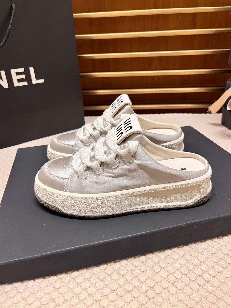 Премиальные полутапочки на толстой подошве, женская верхняя одежда, весна-лето 2025, новые универсальные спортивные туфли из атласа со шнуровкой