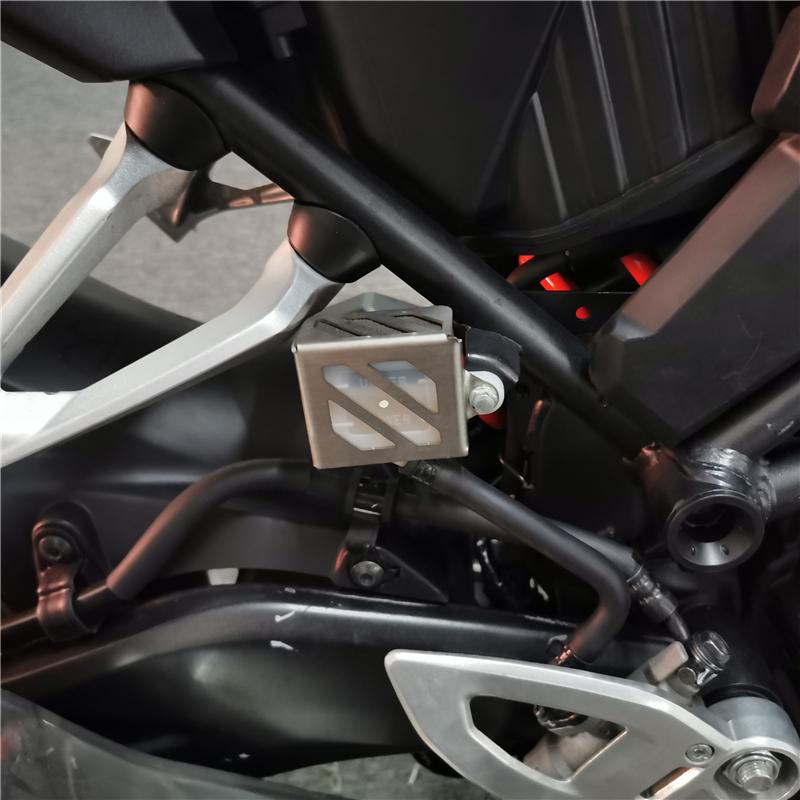 Для CB125R CB150R CB300R CB250R Задний тормозной насос Крышка резервуара для жидкости Защитная крышка CB300R Задняя крышка масляного стакана Защитная крышка