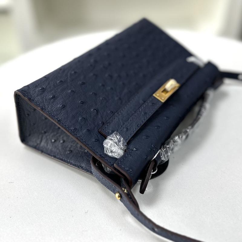 Сумка с узором под страуса первого и второго поколения