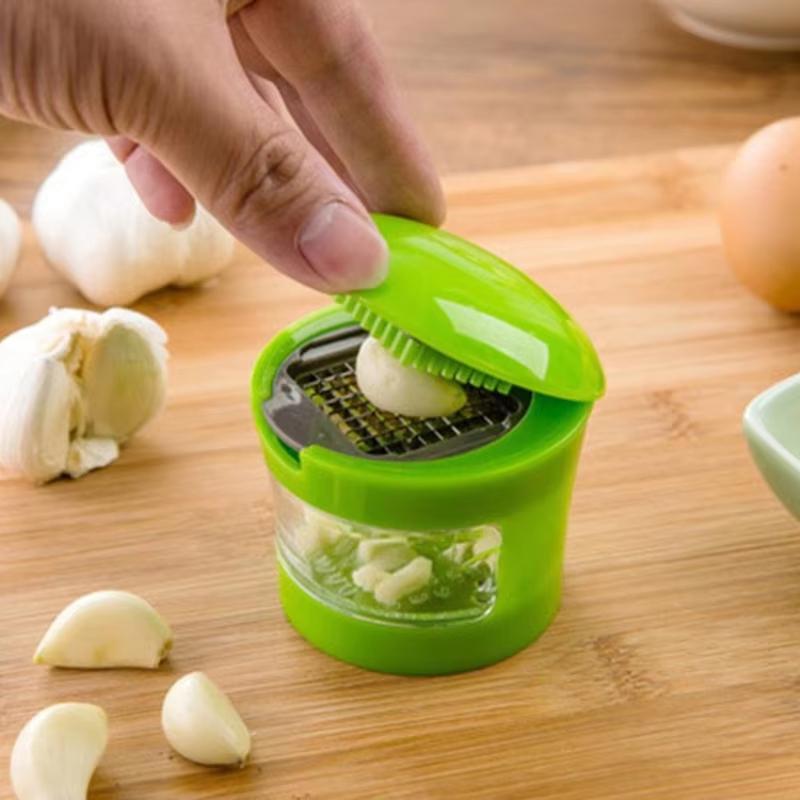 Multifunction Plastic Garlic Press Presser Crusher Slicer Grater Dicing Slicing and Storage Kitchen Vegetable Tool