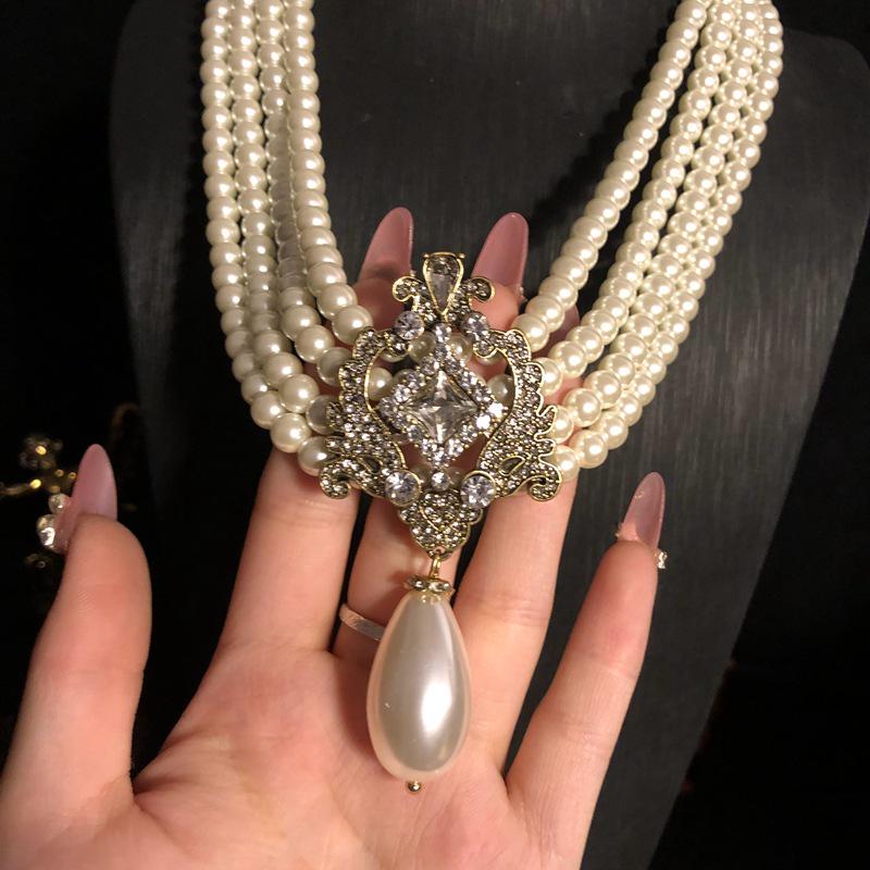 Винтажный многослойный набор ожерелий из жемчуга и драгоценных камней с золотым чокером, серьгами-пусетами, клипсами и цепочкой для свитера для женщин
